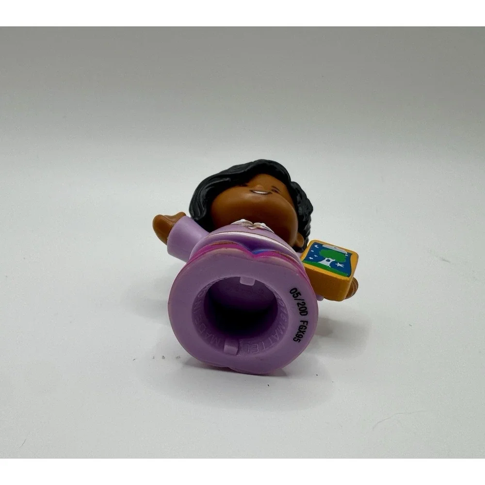 Fisher-Price Little People Figure‎ African American Girl Purple Sweater Book